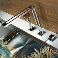 ЗМІШУВАЧІ НА БОРТ ВАННИ