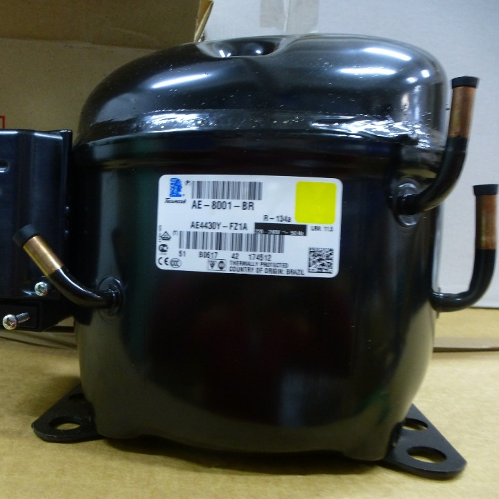 Компресор L'UNITE HERMETIQUE AEZ 1380 Y R-134a, 223 Вт