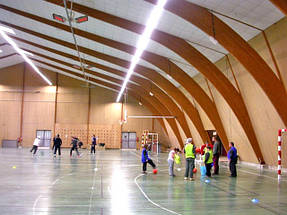 Опалення критих тенісних кортів енергозберігаючим і ефективним опаленням SBM.