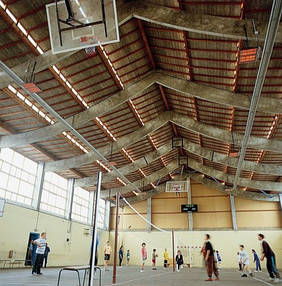 Опалення критих тенісних кортів енергозберігаючим і ефективним опаленням SBM.