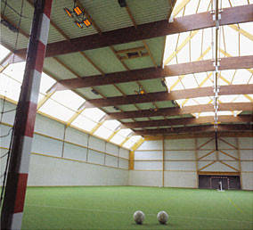 Опалення критих тенісних кортів енергозберігаючим і ефективним опаленням SBM.