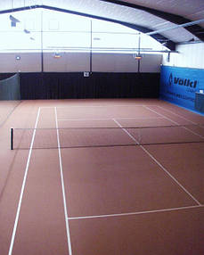 Опалення критих тенісних кортів енергозберігаючим і ефективним опаленням SBM.