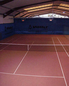 Опалення критих тенісних кортів енергозберігаючим і ефективним опаленням SBM.