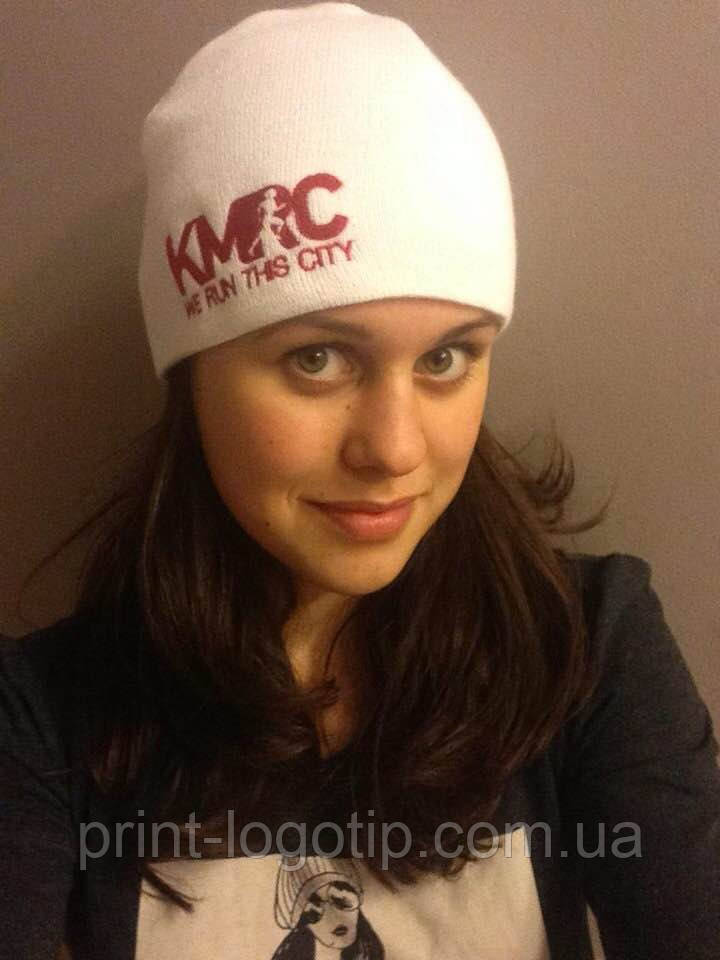 В'язані шапки з вишивкою логотипу, фото 1