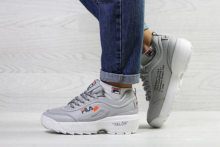Зимові кросівки Fila Disruptor Yalor,сірі,на хутрі, фото 2