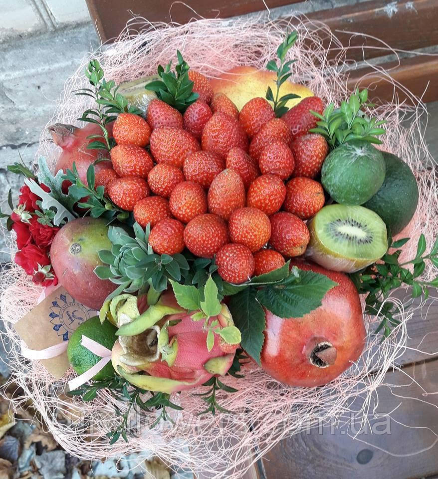 Букет екзотичних страв (авокадо,манго,