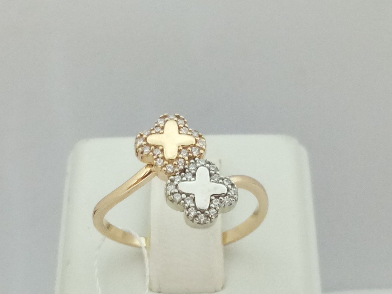 Золоте кільце з фіанітами.  КВ1167КИ 17