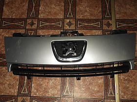 Решітка радіатора б/в Peugeot Expert 07-р.в.