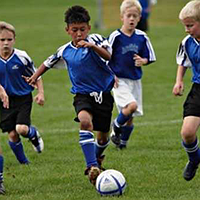 Футбольна форма для дітей і підлітків