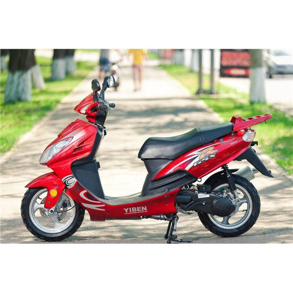 Скутер Yiben YB150T-15D для вашего активного досуга от NikMoto