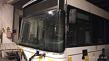Производство и замена лобового стекла триплекс на автобусе Volvo B6 BLE Hess  в Никополе (Украина). 35