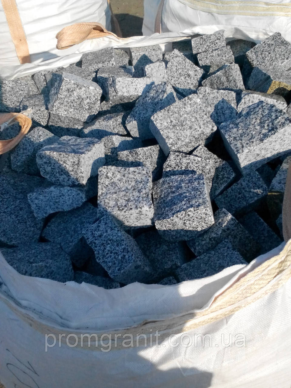 Купить Брусчатка гранитная колотая серая 10*10*5, цена 213.30 грн ...