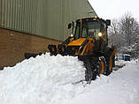 Чищення снігу. Мінінавантажувач, Трактор JCB 3CX, фото 2