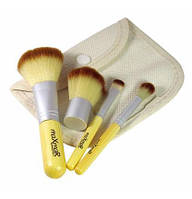 Набор кисточек для макияжа MaXmaR из 4 инструментов в футляре из ткани МВ-208