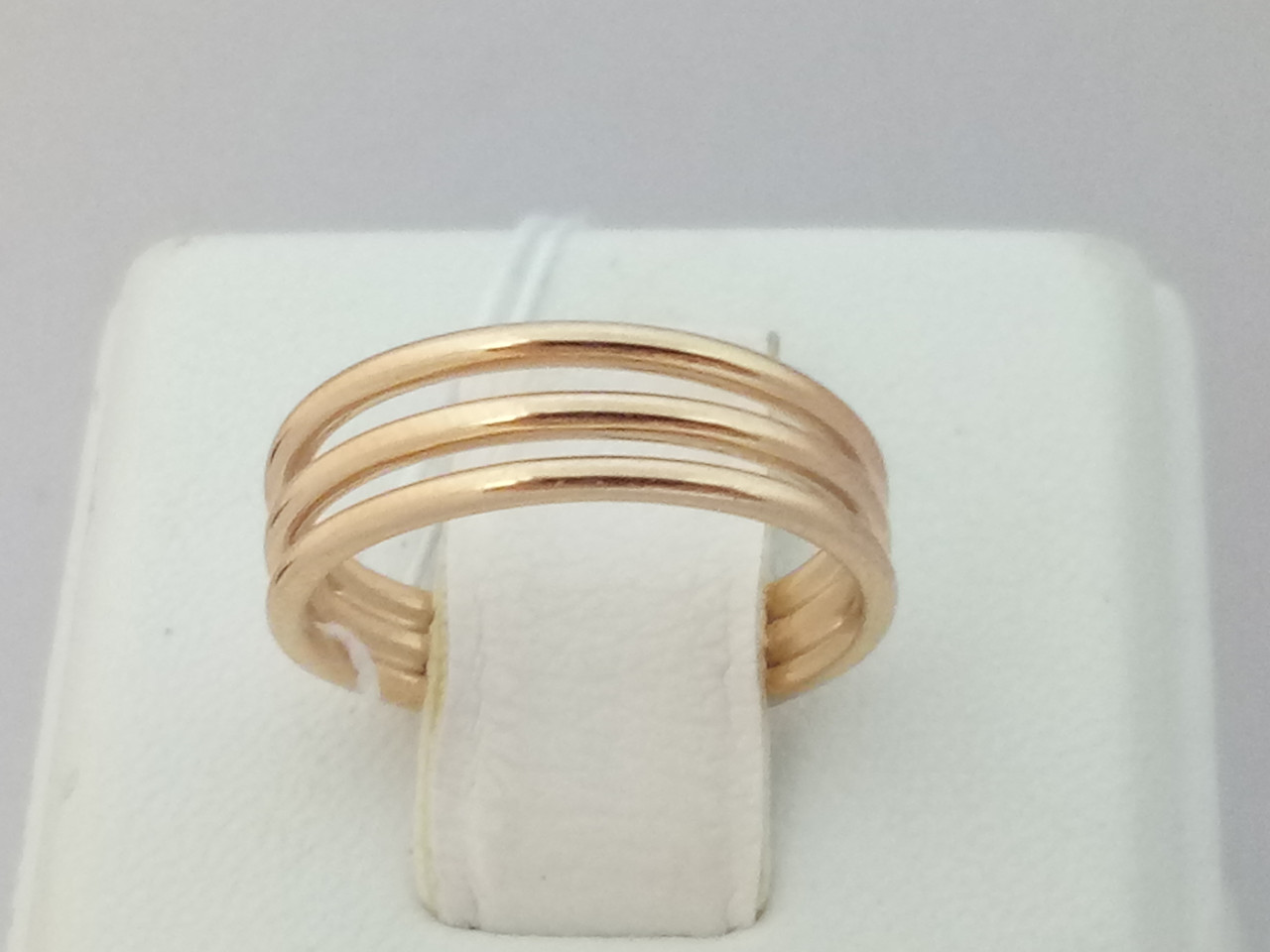 Золоте незамкнене кільце. 140701ф