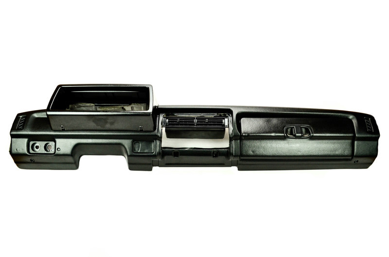 Панель приладів ВАЗ 2121 21213 Нива Тайга в підлозі зборі.  Завод Тольятті.