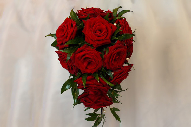 Весільний букет з троянд для нареченої