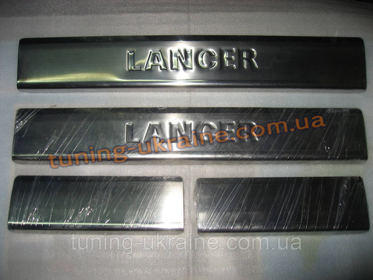 Хром накладки на внутрішні пороги напис гравіювання для Mitsubishi Lancer 10 2007-2016 хетчбек