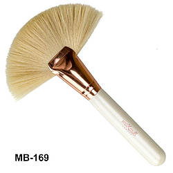 Віяловий пензлик для макіяжу обличчя та згладжування колірних переходів MB-169