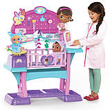 Doc McStuffins Baby All-In-One Nursery Set Review Just Play Toy ігровий набір догляд за ляльками доктор плюшева, фото 3
