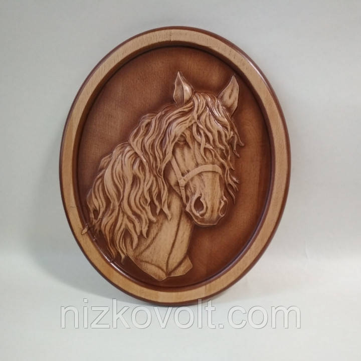 Різьблене панно "Кінь" - різьба по дереву 250*300*18 мм