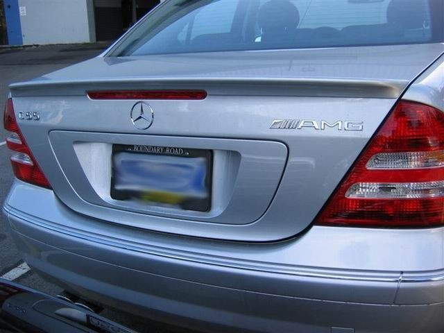 Спойлер Mercedes W203 тюнінг сабля стиль AMG