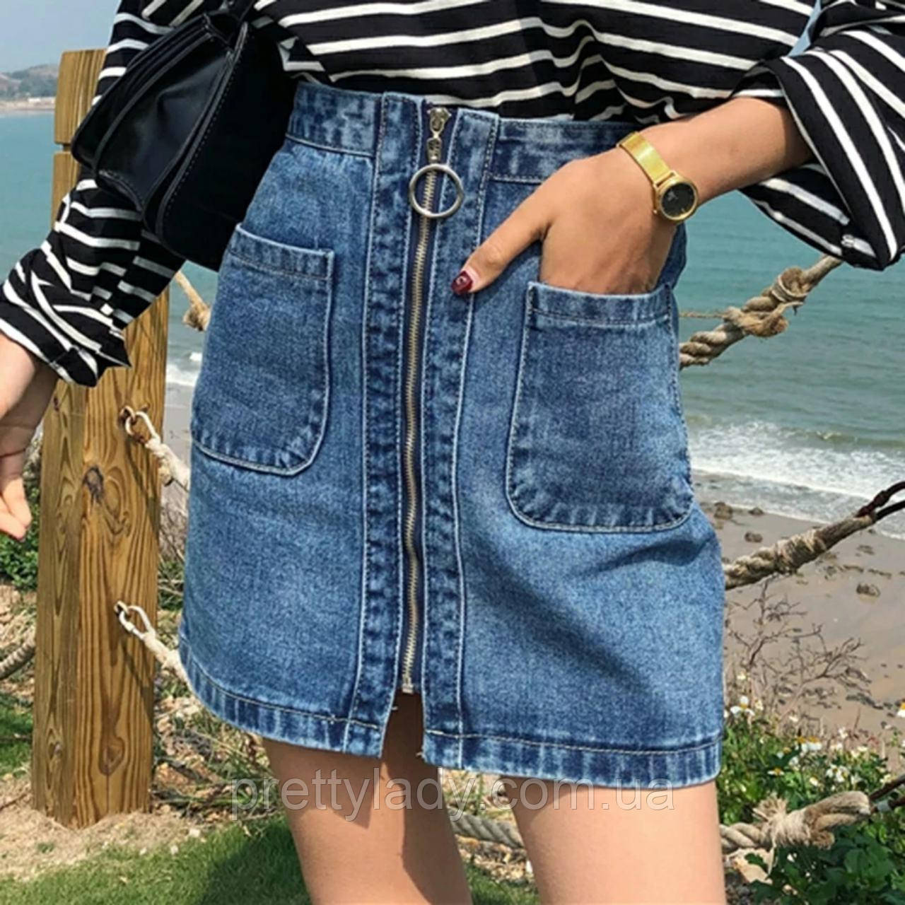 Жіноча джинсова спідниця-трапеція на блискавці з кишенями блакитна, фото 1