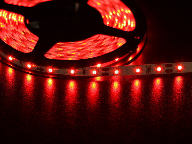 Світлодіодна стрічка SMD 5050-60 led, червона, герметична