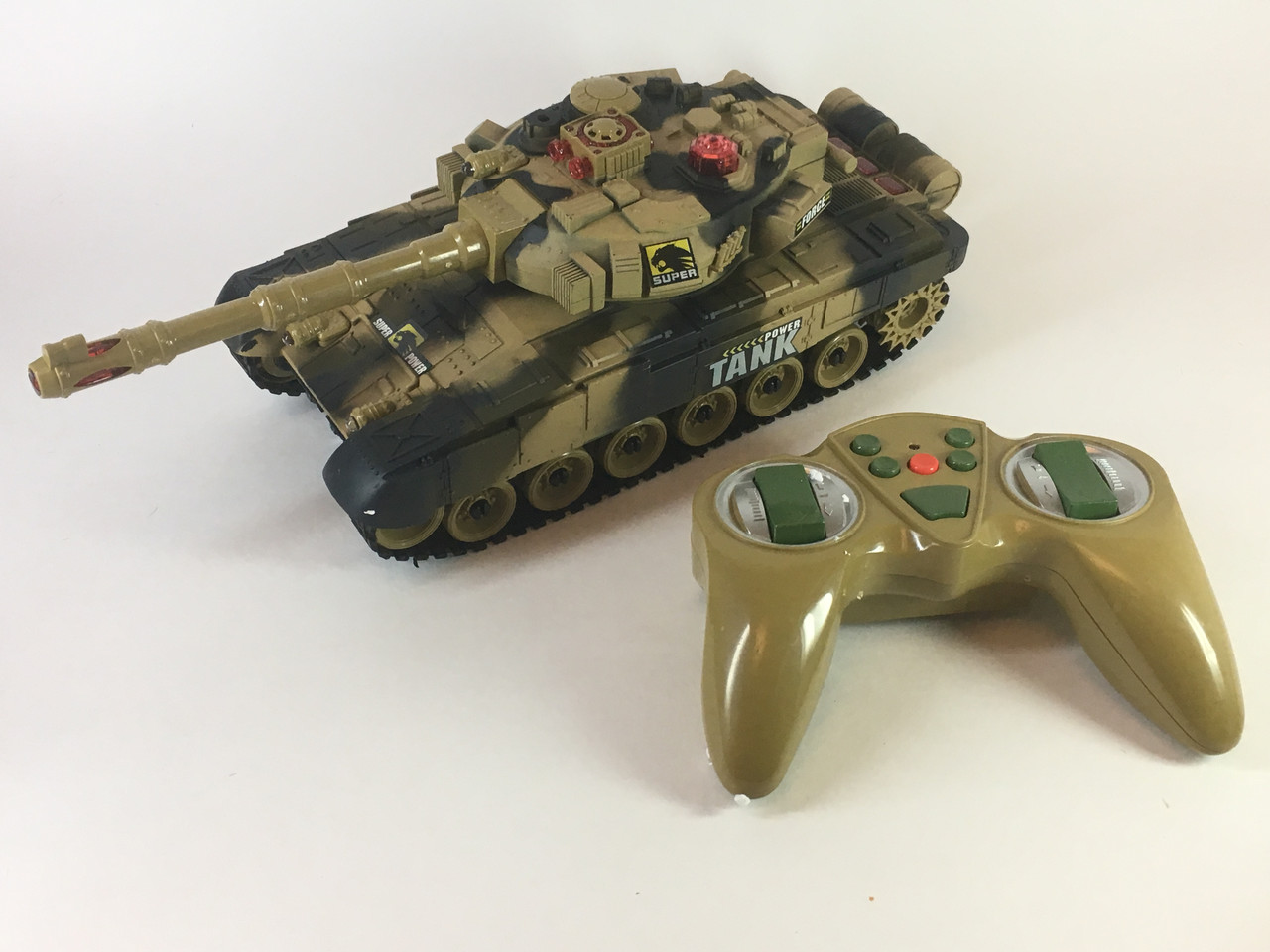 Танк 9993 швидкий Р/К "tanK War" для танкового бою (жовто-зелений)