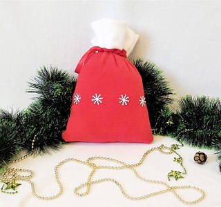 Мішок новорічний для подарунків цукерок червоний Сніжинки 31*27 см мішок новорічний для подарунків