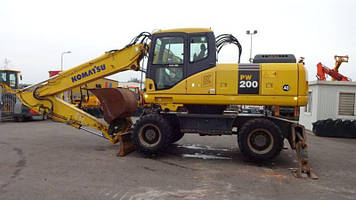 Колісний екскаватор Komatsu PW 200-7.