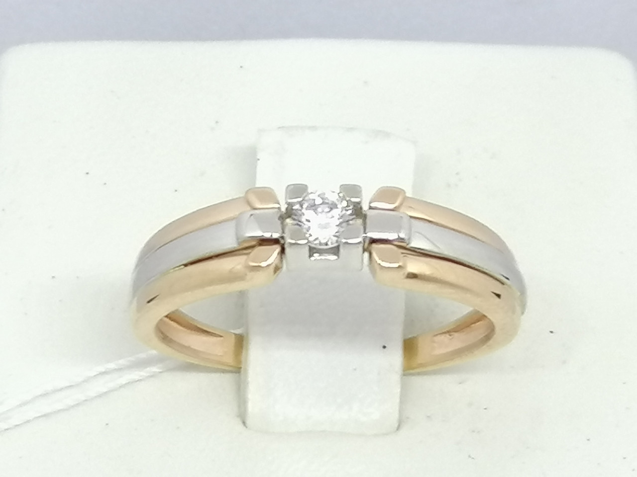 Золоте кільце з фіанітом. 140632 17