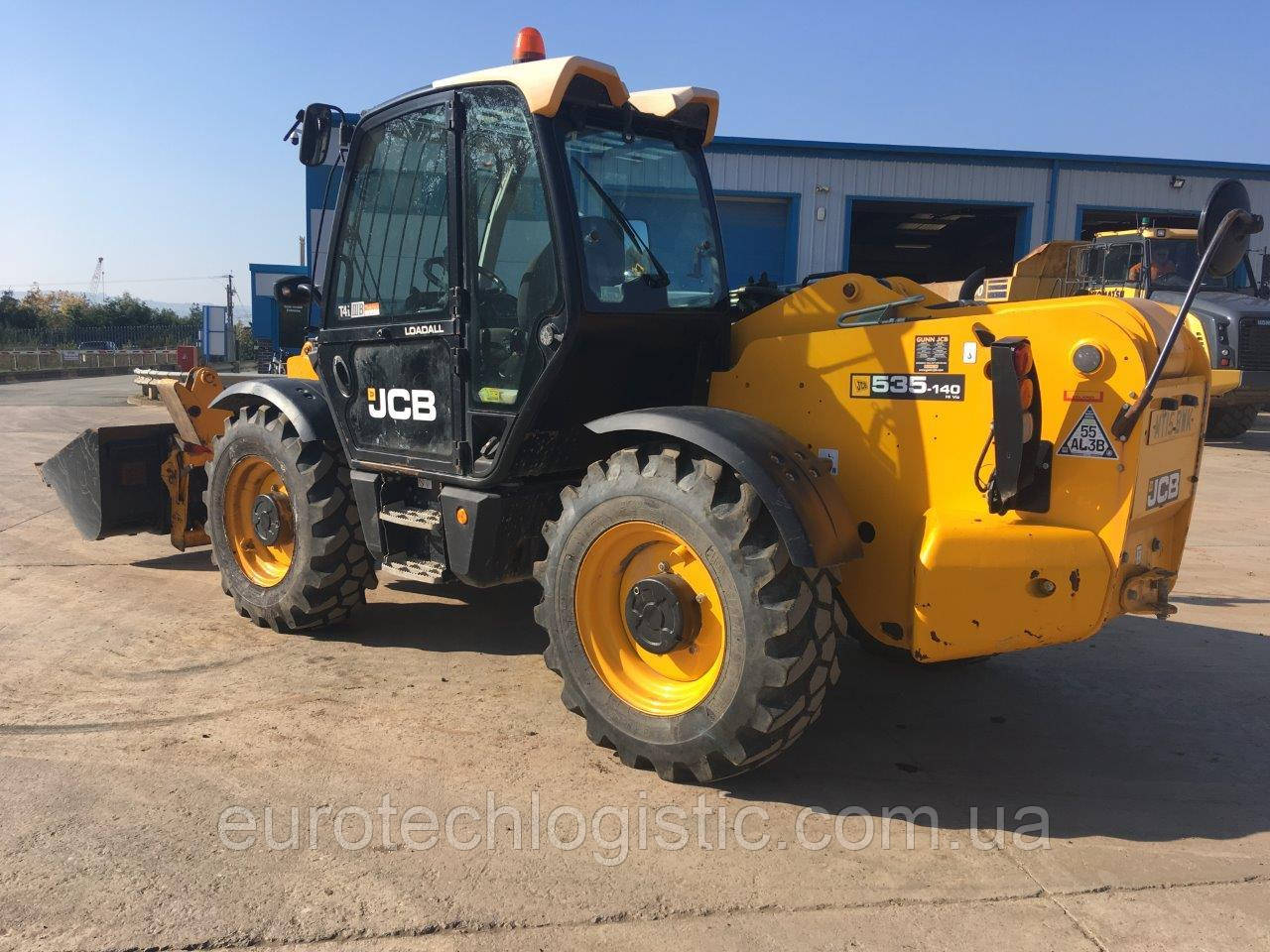 Телескопічний навантажувач JCB 535-140 HiViz. 