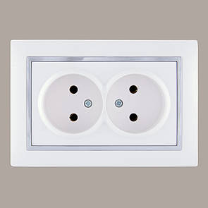 Розетка подвійна (з рамкою) LXL Tesla білий/хром