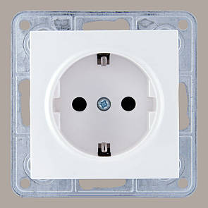 Розетка з заземленням LXL Tesla білий