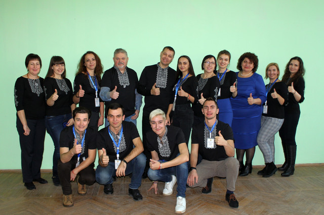наші клієнти у вишиванках