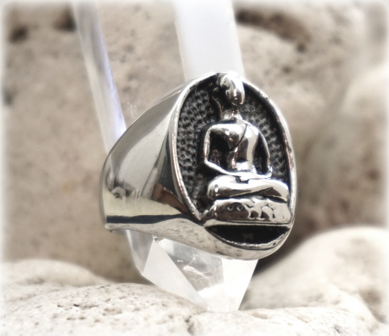 Перстінь Будда в колі