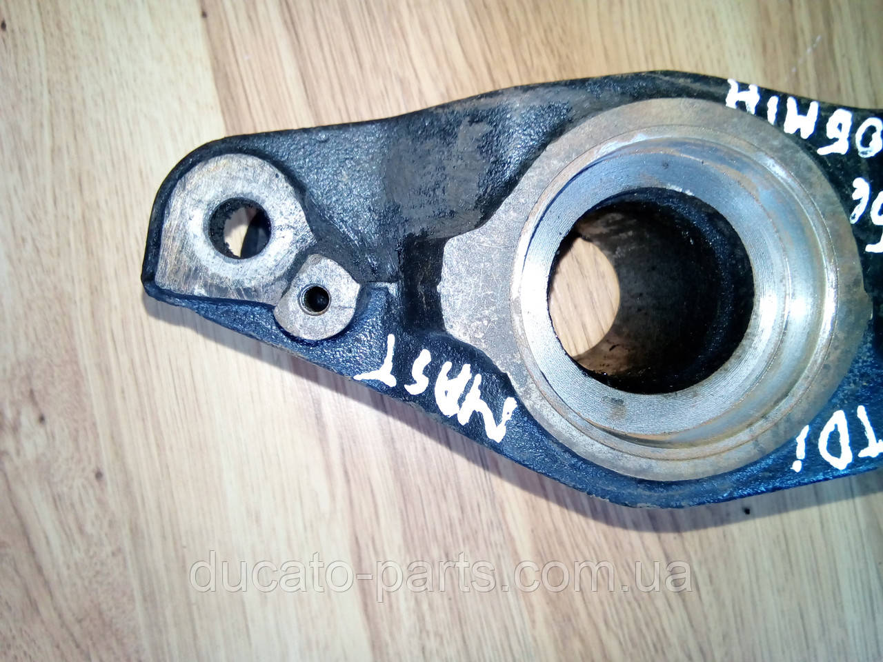 Купить Кронштейн подвесного подшипника полуоси R Рено Мастер / Renault ...