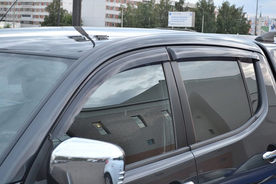 Дефлектори вікон (вітровики) MITSUBISHI L200 IV 2007/Triton 2006-2010 Cobra tuning M40507