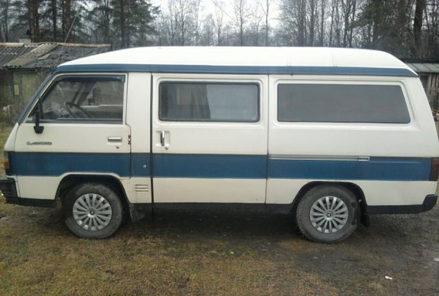 Дефлектори вікон (вітровики) MITSUBISHI L300 II 1986-2000/Delica III 1986-1999 Cobra tuning M42486
