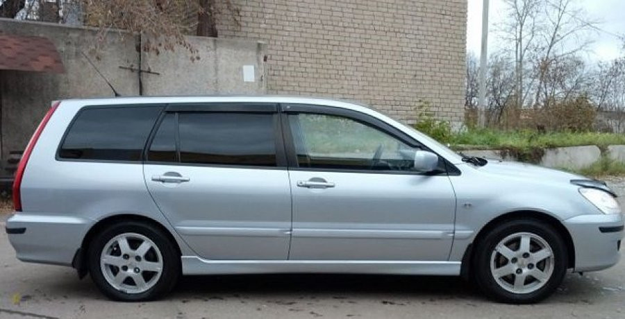 Дефлектори вікон (вітровики) MITSUBISHI LANCER wagon 2003-2006 Cobra tuning M40803