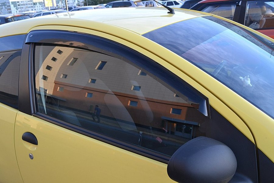 Дефлектори вікон (вітровики) PEUGEOT 107 3d 2005/Citroen C1 3d 2005-2008 Cobra tuning P10105