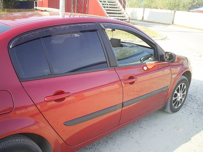Дефлектори вікон (вітровики) RENAULT Megane II sd 2002-2008 Cobra tuning R10702