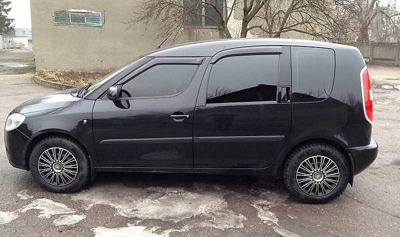 Дефлектори вікон (вітровики) Skoda Roomster 2006 Cobra tuning S20606