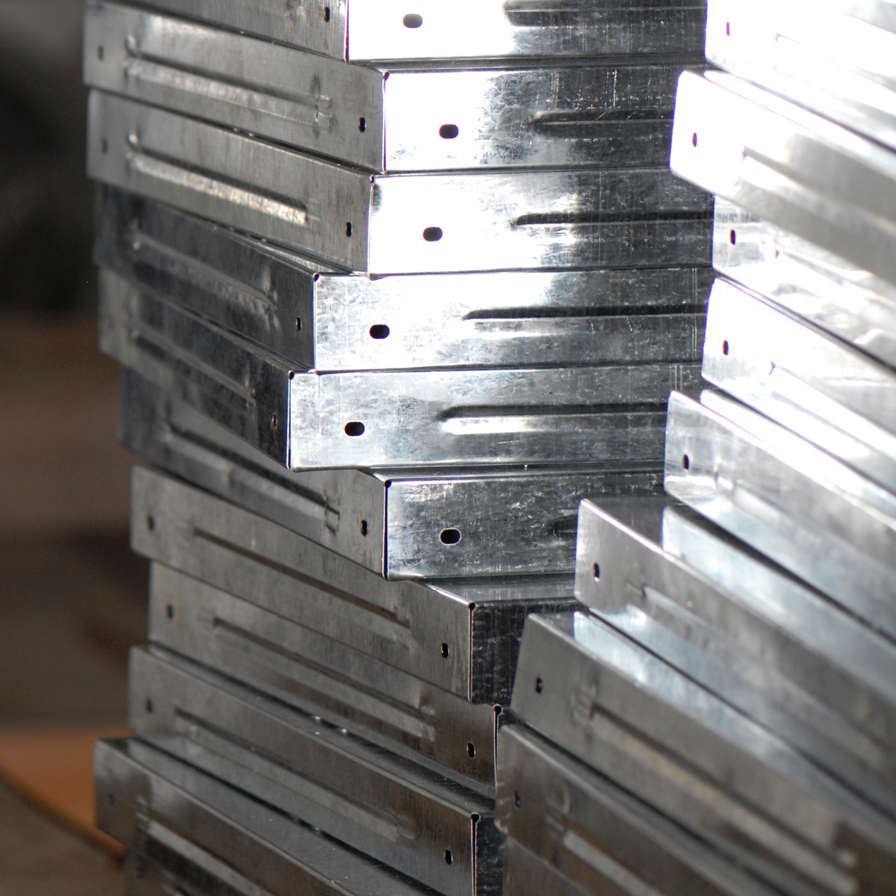 Металлическая полка для стеллажа оцинкованная 0.6: продажа, цена в ...