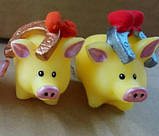 Свічка Свинка з підковою / Свічка Свинка з підковою 4x4x6 см, фото 2