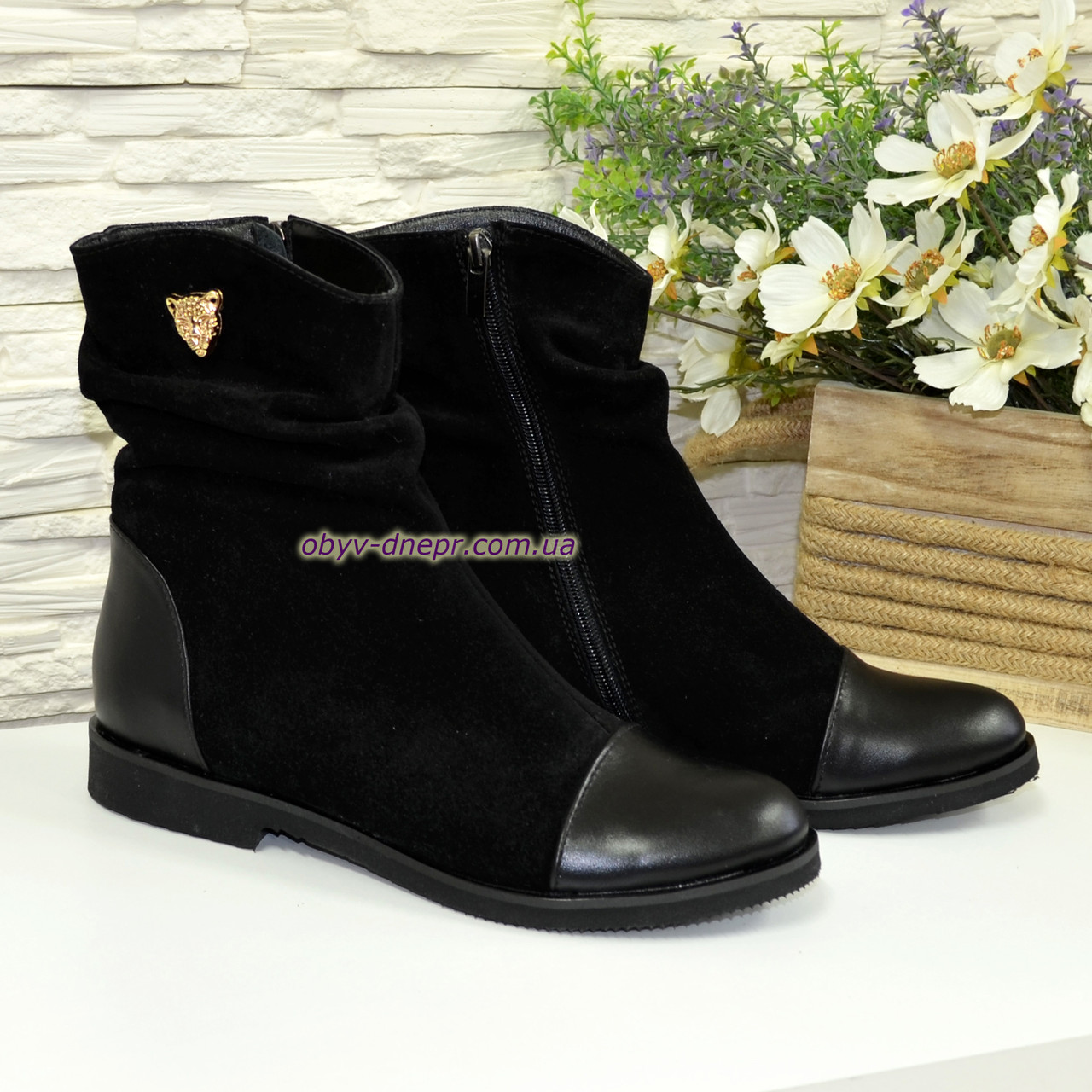 Черевики жіночі на низькому ходу, декоровані фурнітурою. Натуральна шкіра і замш, фото 1