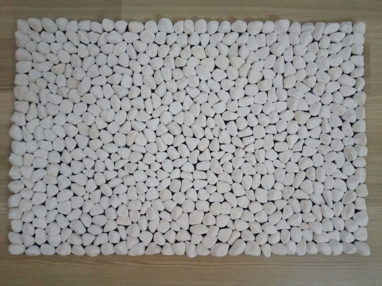 Декоративний масажний килимок з натурального каменю  40 см х 50 см