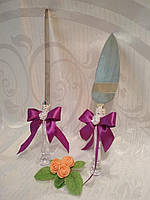 Ніж і лопатка для весільного торта в фіолетовому стилі