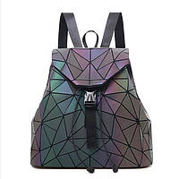 Модный рюкзак женский городской. Яркий рюкзак хамелеон Bao Bao Issey Miyake. Рюкзак для девочки